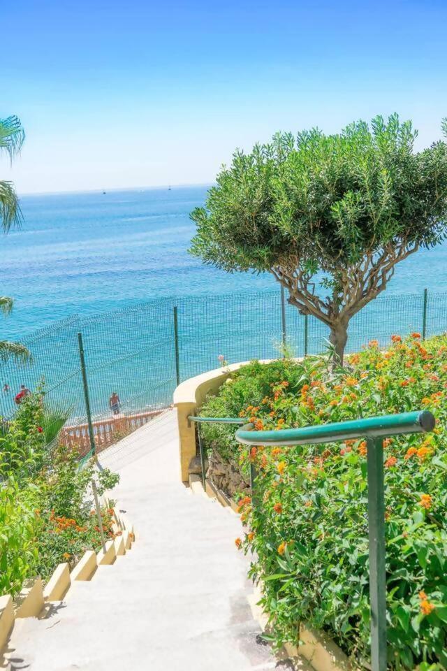 Stunning Apartment 10 Meters From The Beach With Parking Benalmadena Exterior photo