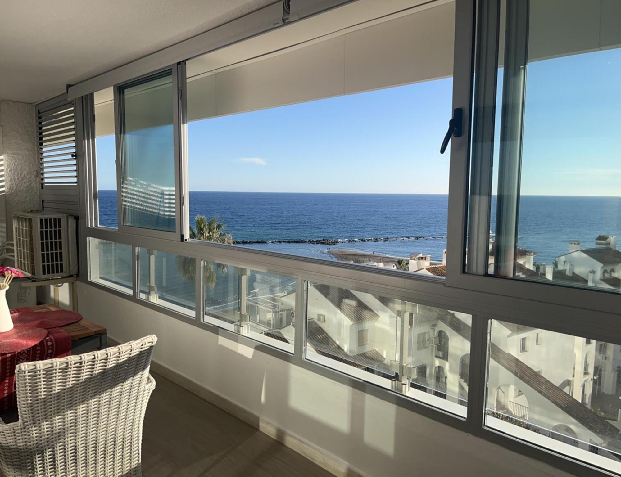 Stunning Apartment 10 Meters From The Beach With Parking Benalmadena Exterior photo